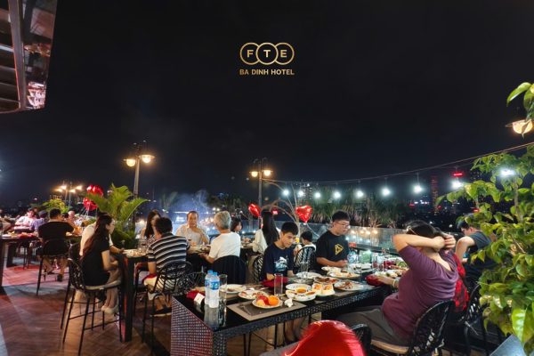 Live music sky bar